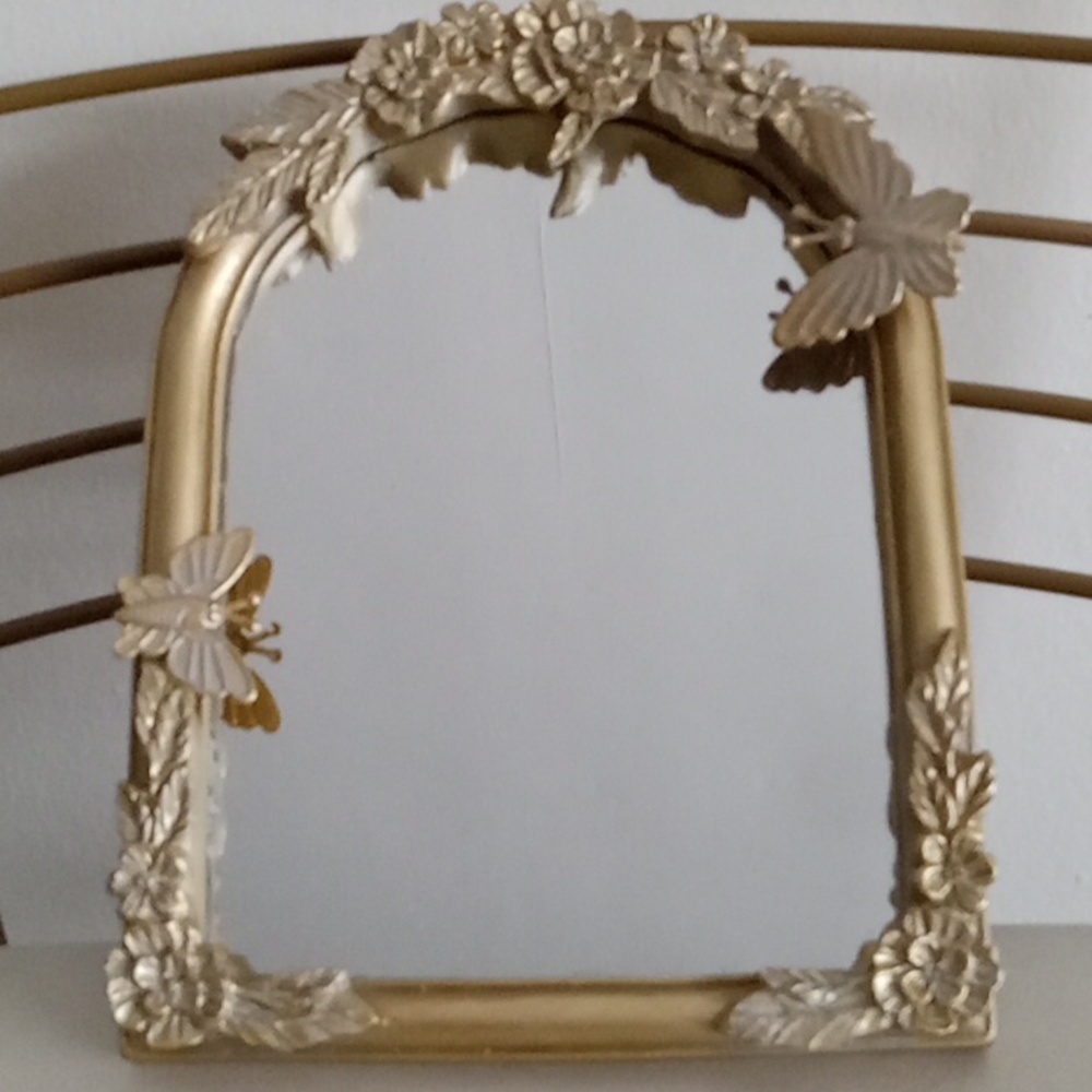 New!Ashland Mirror